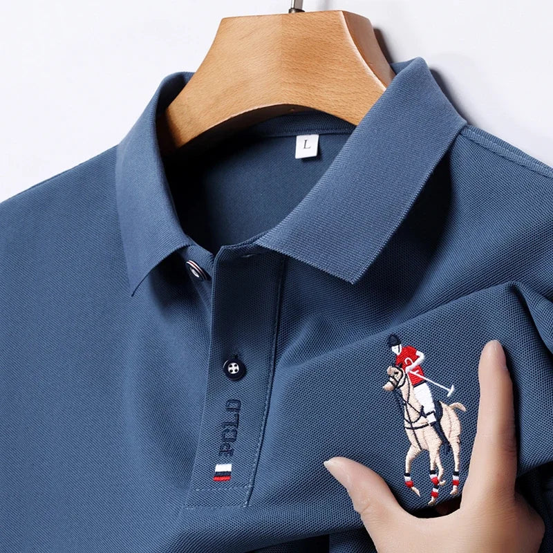 Riviera Poloshirt – bestickt & komfortabel für den Sommer