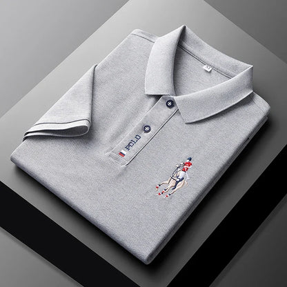 Riviera Poloshirt – bestickt & komfortabel für den Sommer